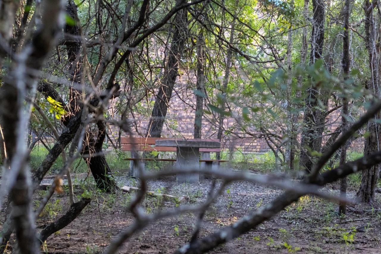 Hello Kruger Hideaway Cottage & Skilpad Studio Marloth Park Kültér fotó