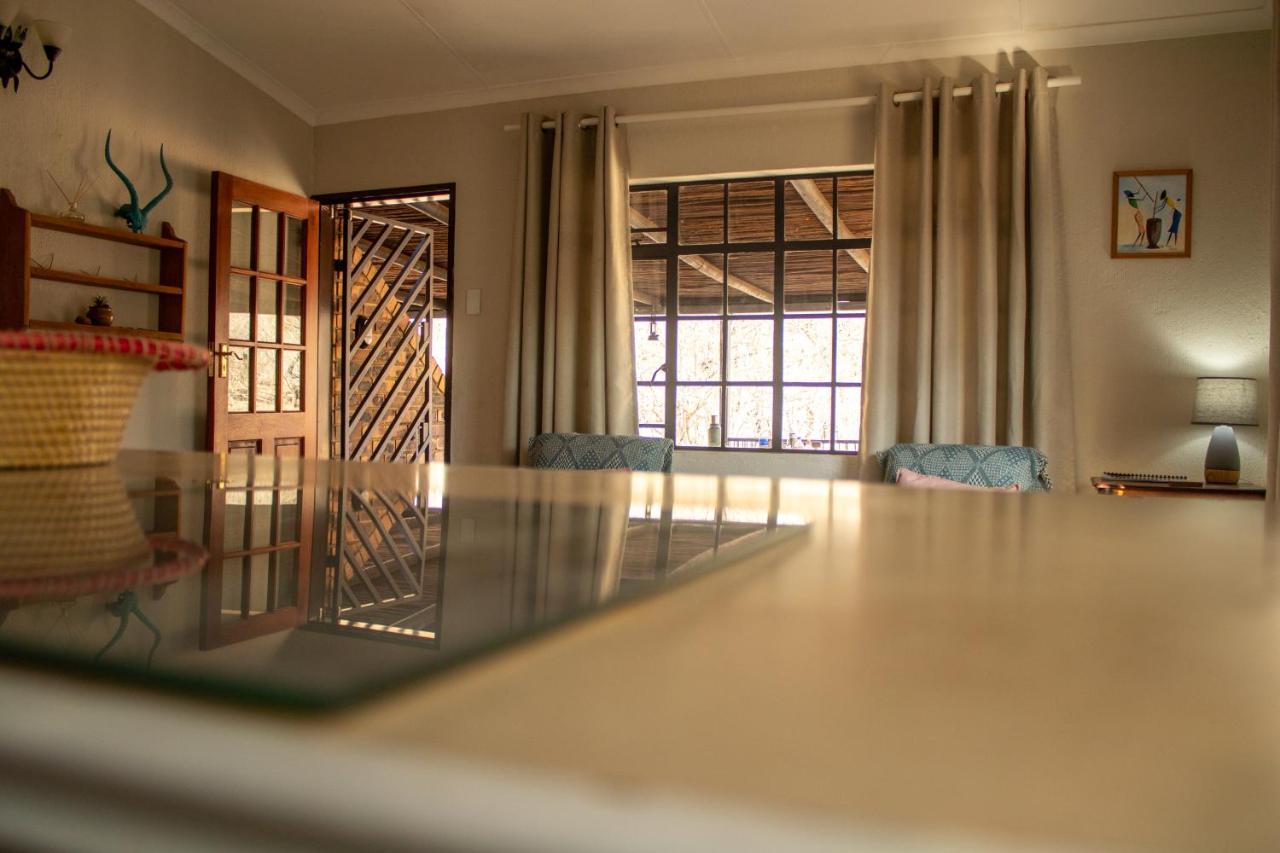 Hello Kruger Hideaway Cottage & Skilpad Studio Marloth Park Kültér fotó